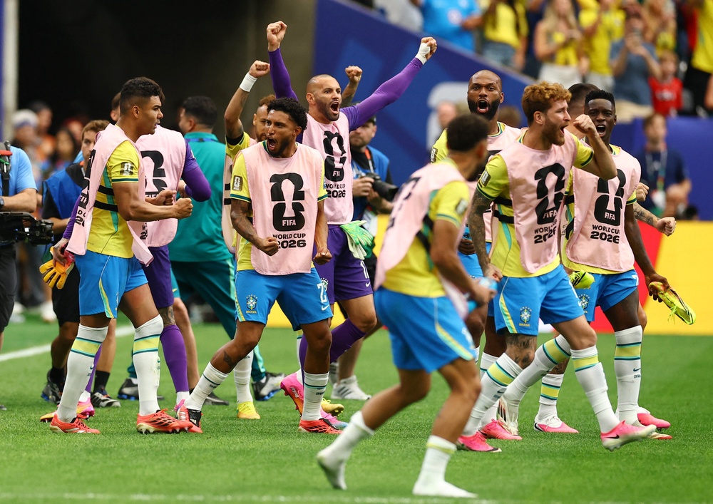 Brazil celebrate against Japan (Reuters)