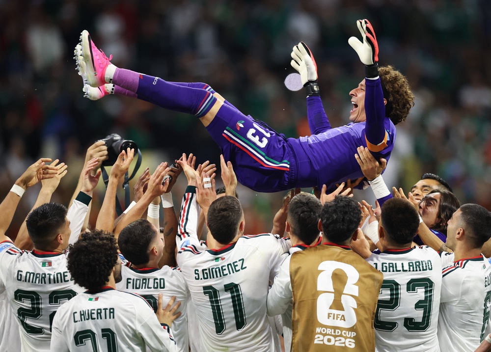The 3-0 win over the Czech Republic made for a historic night for Ochoa and co. (Getty)