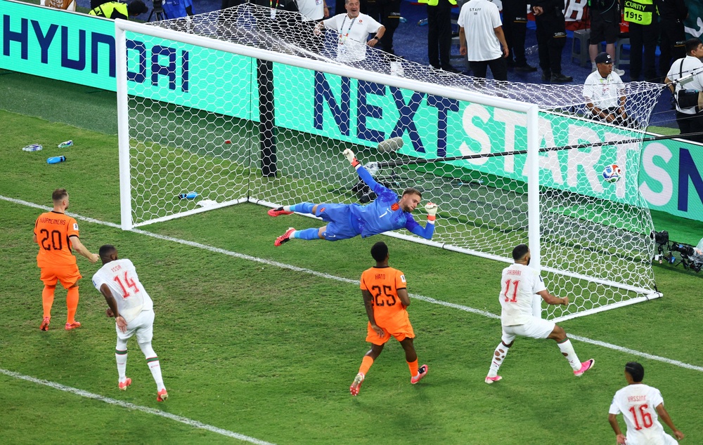  (Reuters)
