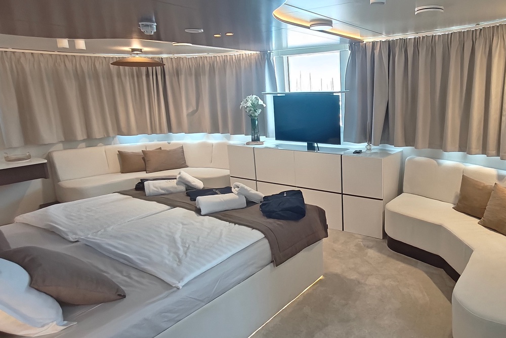 The Master Cabin aboard MV Aretis (Marc Shoffman)