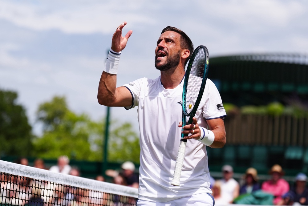 Image from: Wimbledon 2026 LIVE: Serena Williams returns as emotional Iga Swiatek survives major scare