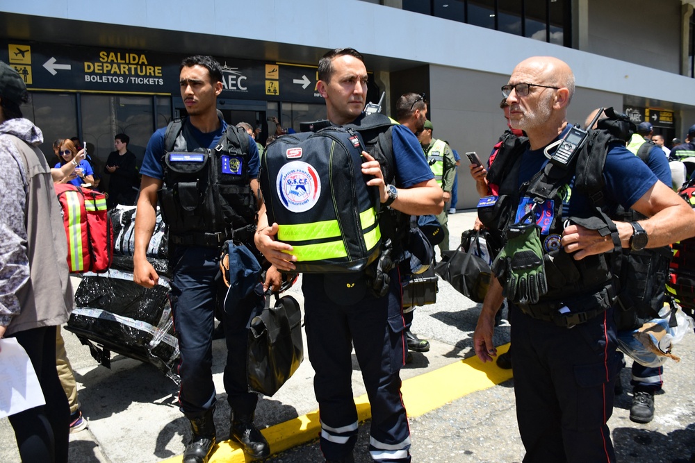 Members of the French Disaster Relief Group GSCF SAR are seen upon arrival in Venezuela (AFP/Getty)
