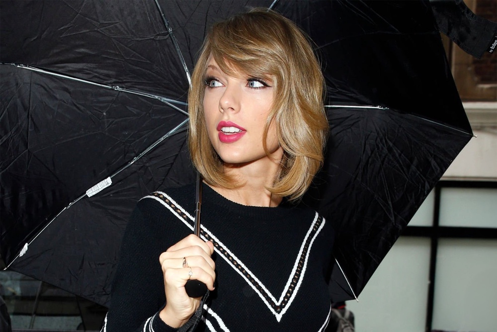 Image from: Taylor Swift and Travis Kelce arrive at MSG as reports swirl they may wed tonight — or already have: Live Updates