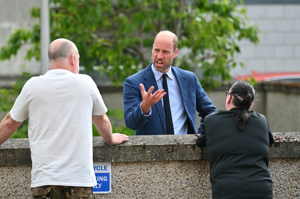 The Prince of Wales talks to tenants (Andy Buchanan/PA) (PA Wire)