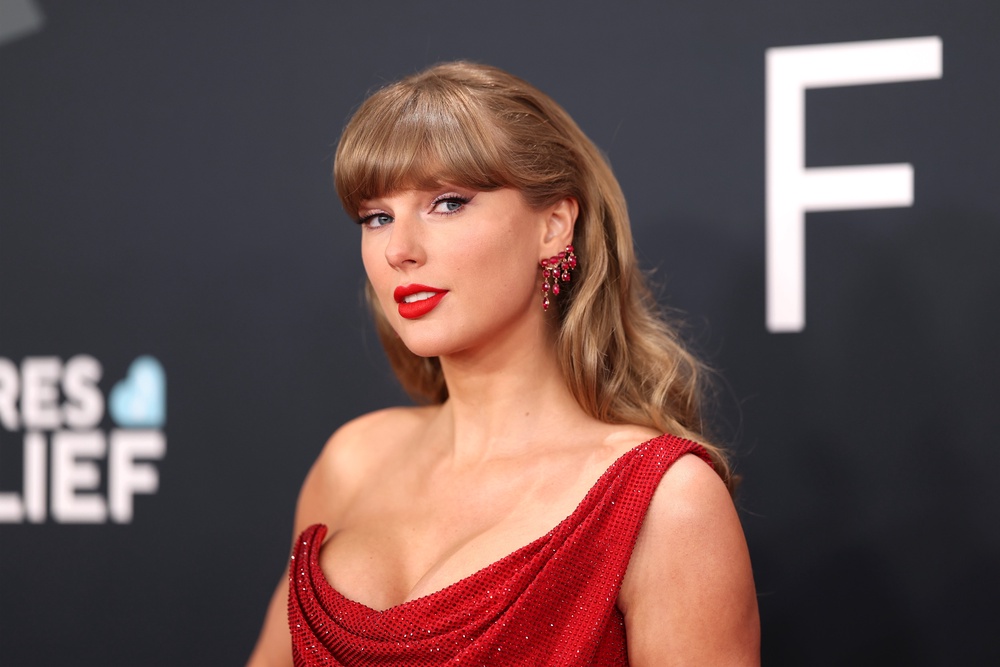 Travis Kelce and Taylor Swift, who are expected to wed at Madison Square Garden Friday, have vast differences in their net worth (Getty Images for The Recording A)