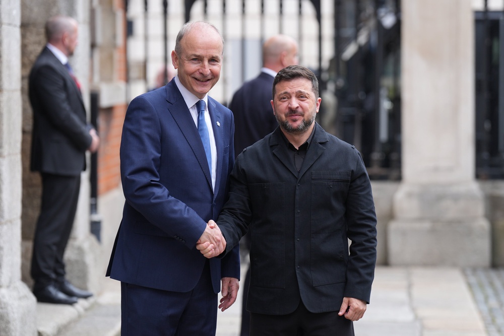 Micheál Martin welcomes Volodymyr Zelensky to Dublin Castle (Niall Carson/PA) (PA Wire)