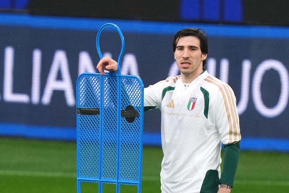 Spurs head coach Roberto De Zerbi made Italy international Tonali a crucial summer target (Mike Egerton/PA)
