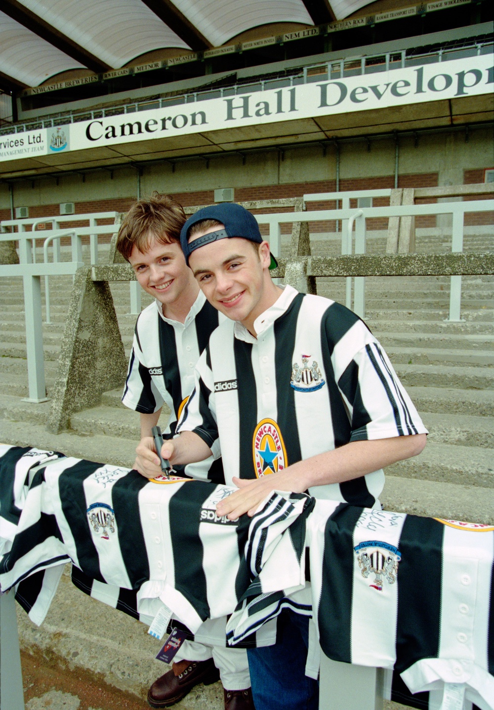 Ant and Dec in the early 1990s (Getty Images)