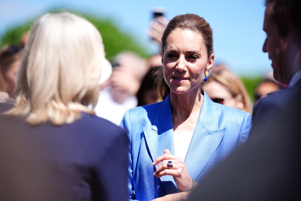 Kate chatted with fans and stopped to take photos (Adam Davy/PA) (PA Wire)