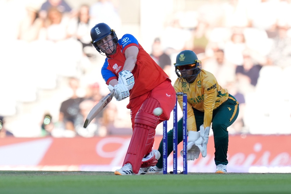England’s Nat Sciver-Brunt (left) inspired against South Africa (Gareth Fuller/PA) (PA Wire)