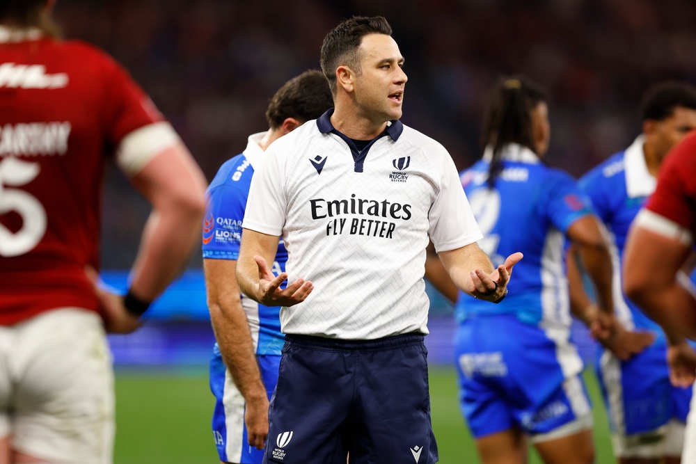 Referee Ben O'Keeffe oversees Australia vs Ireland (Getty)