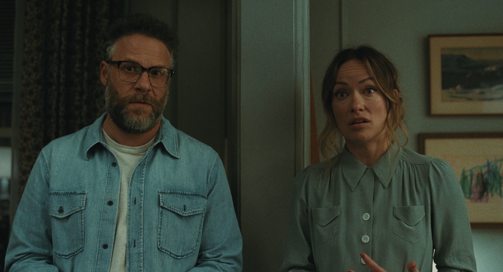 Married couple Joe (Seth Rogen) and Angela (Wilde), meet their sexually liberated neighbours (Edward Norton and Penélope Cruz) in The Invite (Black Bear)