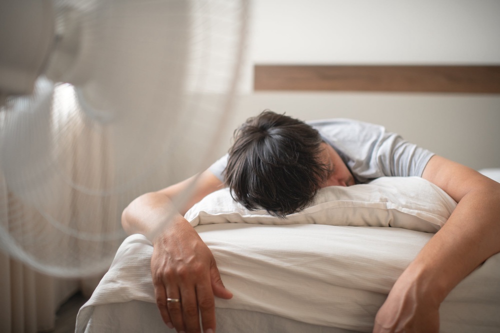 Anxiety about sleeping during hot weather can create a vicious cycle (Getty/iStock)