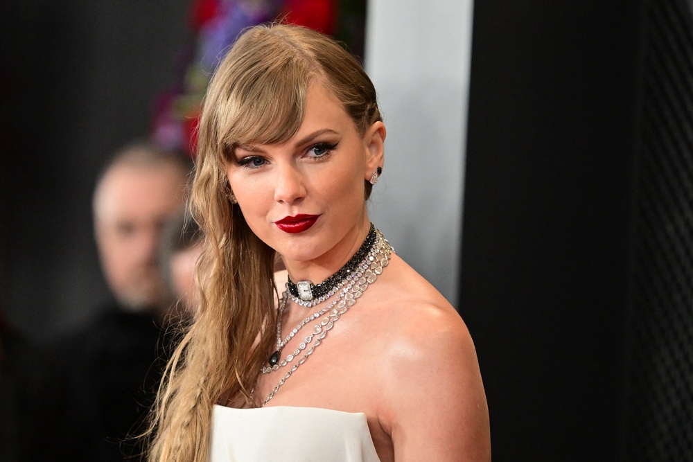 Image from: Taylor Swift-Travis Kelce wedding live: Celebrity guests pour out of Madison Square Garden after huge ceremony