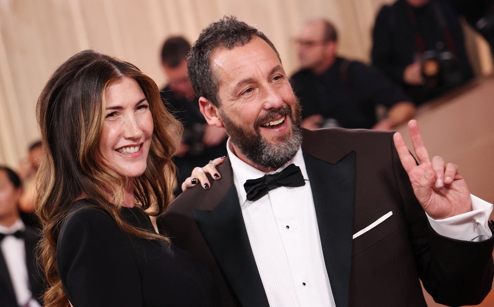 Sandler with his wife, Jackie Sandler (AFP/Getty)