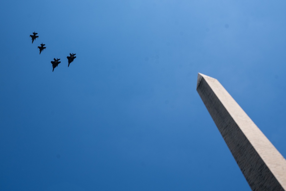 Washington was treated to a packed schedule of flyovers by military aircraft (Allison Robbert/AP) (AP)