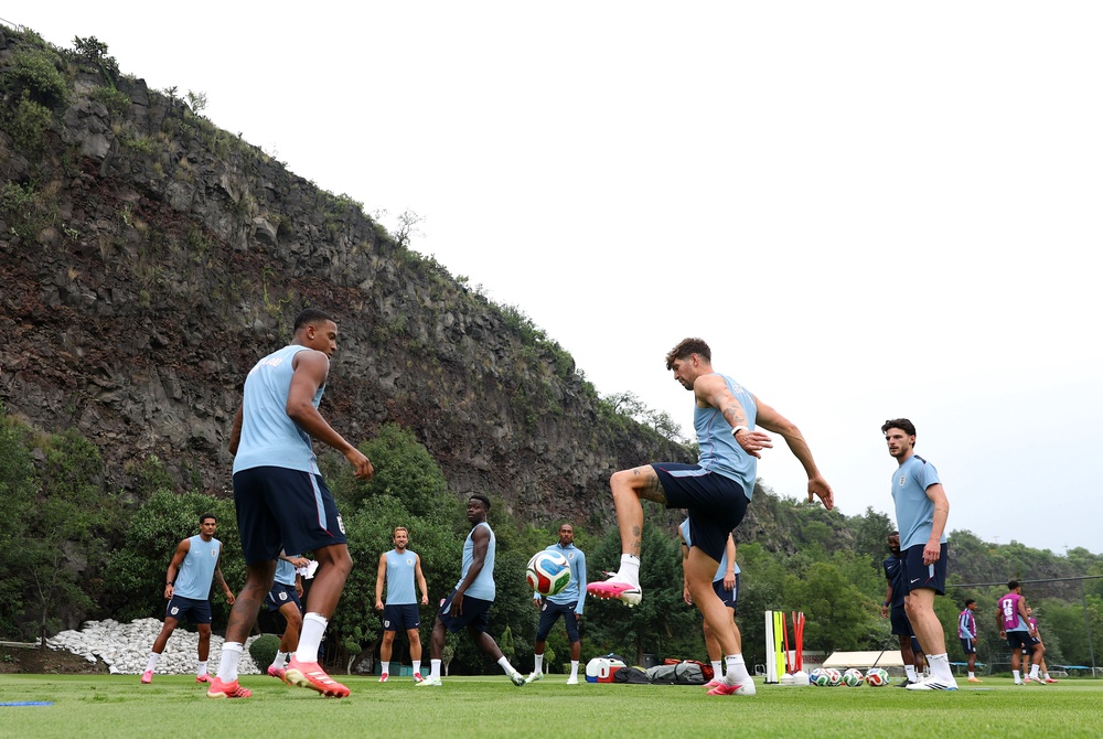 England trained on Saturday afternoon in Mexico City (Getty)