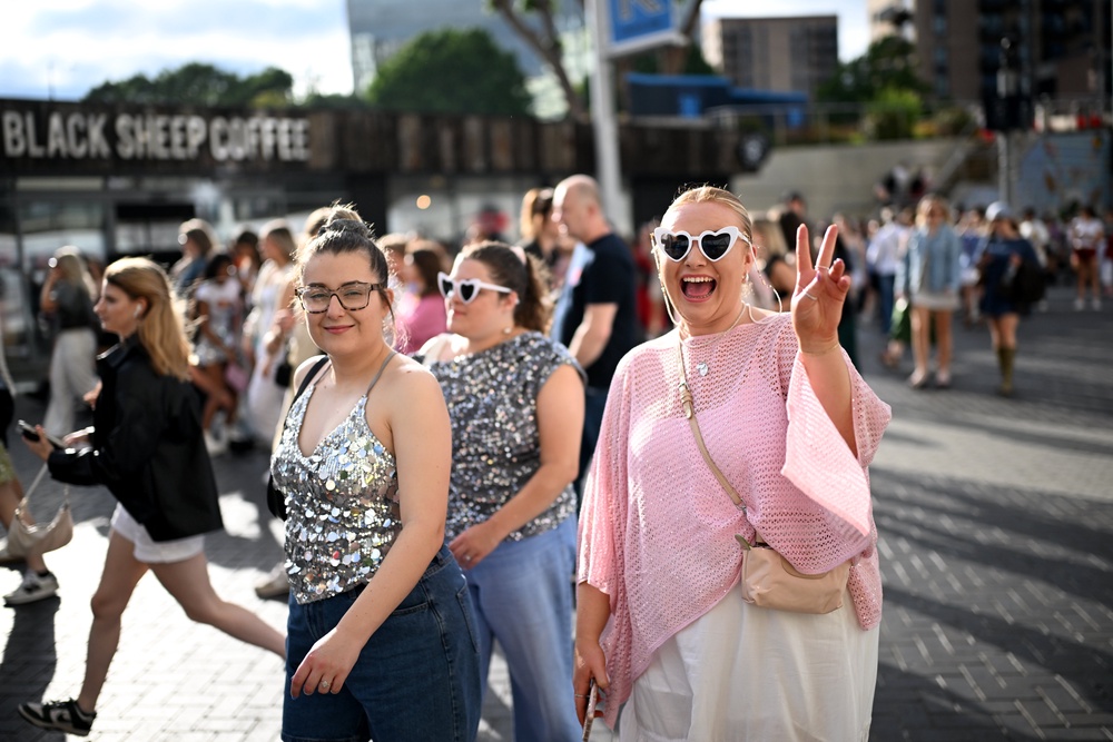 Styles’s fans attending one of his Wembley Stadium shows (Getty)