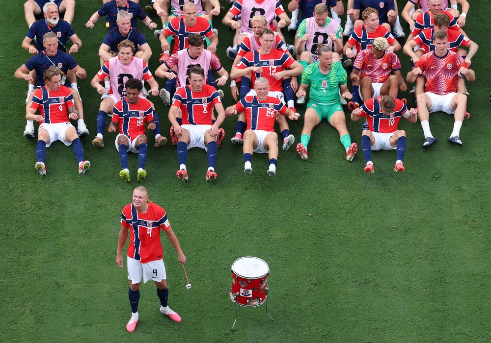Image from: Brazil vs Norway LIVE: Unstoppable Erling Haaland hits thunderous double to inspire colossal World Cup upset