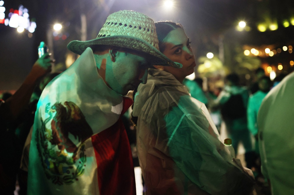 Mexican fans fail to hide their disappointment (Reuters)