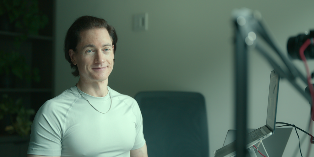 Johnson says his critics are ’likely to have one or several undiagnosed health issues’ (Netflix)