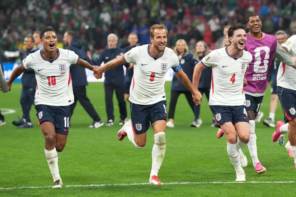 Sir Keir already intervened with emergency legislation to allow pubs to stay open late for the match, which England won 3-2 win at the Azteca Stadium, Mexico City (Nick Potts/PA) (PA Wire)