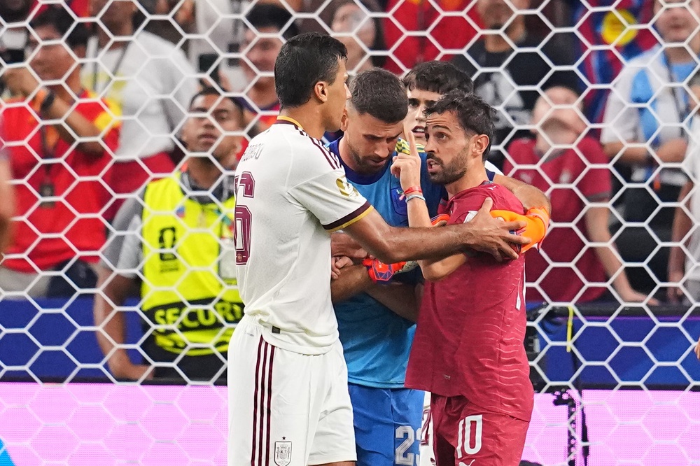 Bernardo Silva and Rodri clash in stoppage time (AP)