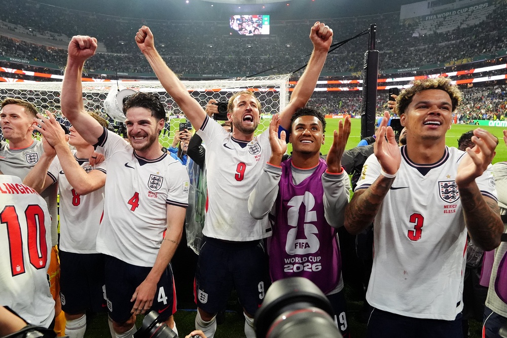 England beat Mexico 3-2 in a thrilling contest on Sunday night (PA)