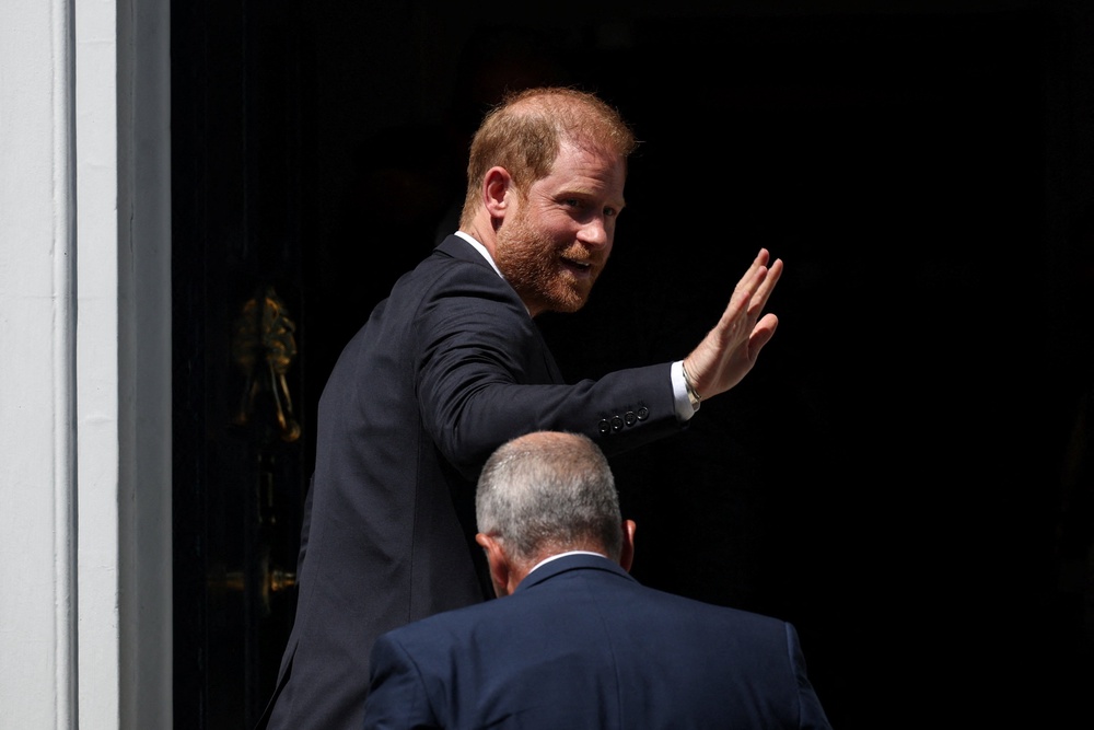  (Reuters)