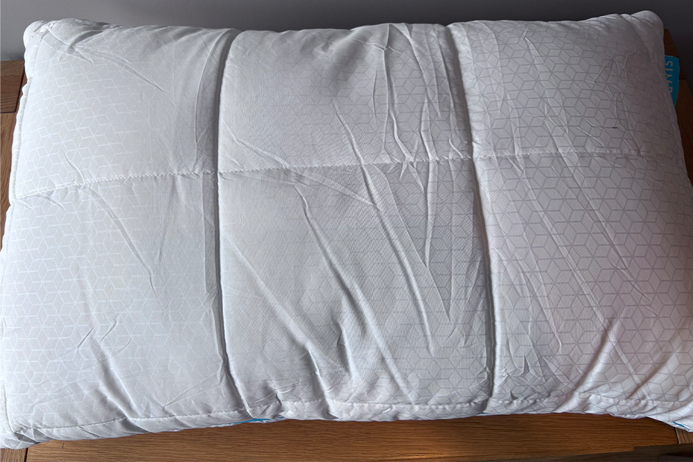 I didn’t overheat at all, even on particularly warm nights, while using this pillow (Siobhan Grogan/The Independent)