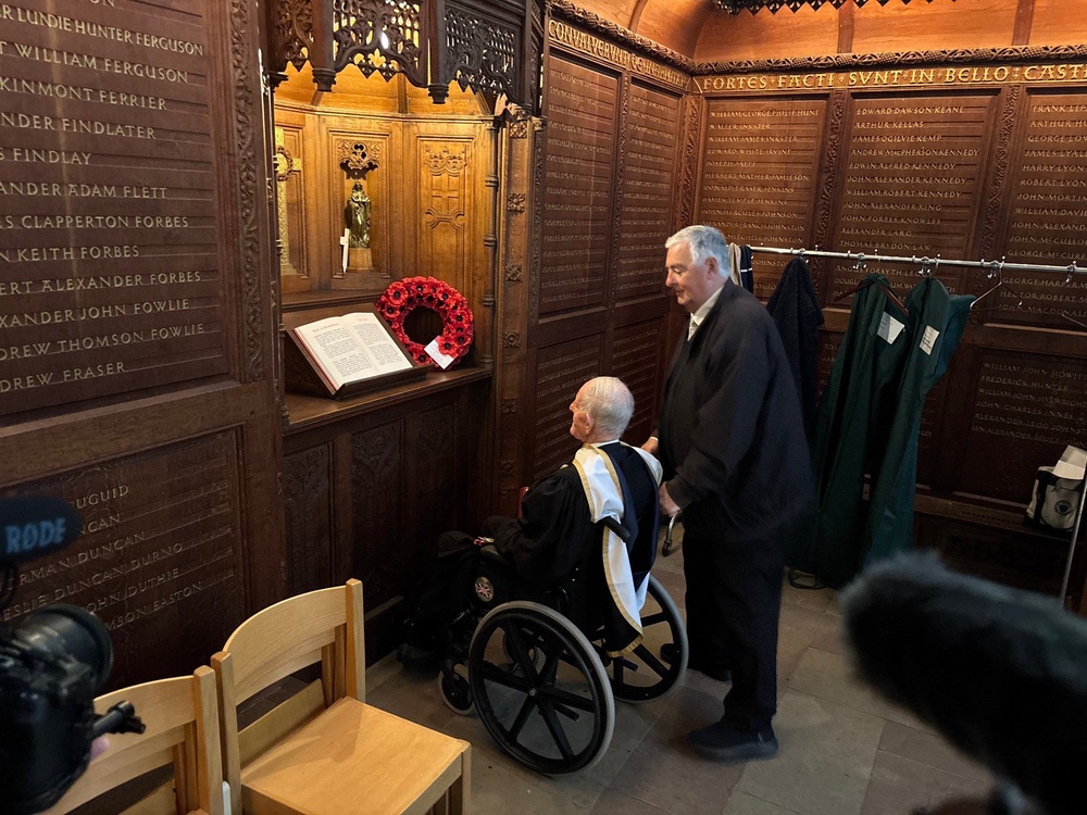 Jim Glennie laid a wreath at the University of Aberdeen war memorial last year (Nick Forbes/PA) (PA Archive)