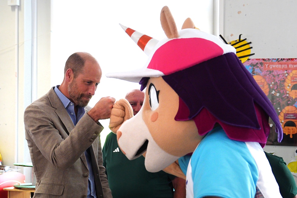 The Prince of Wales meets Finnie, the Official Glasgow 2026 Mascot (Aaron Chown/PA) (PA Wire)
