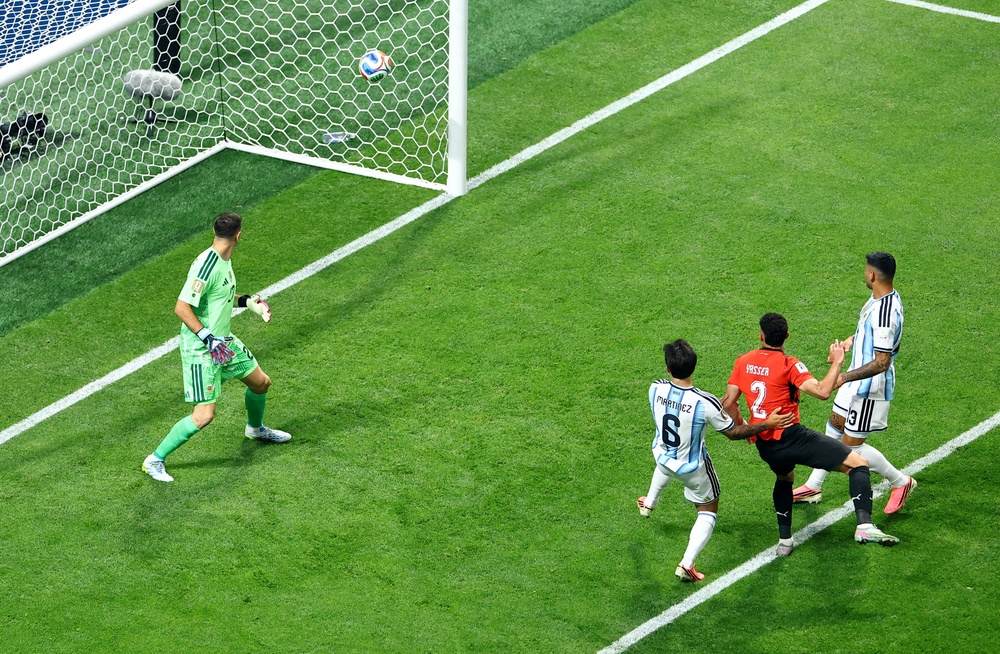  (Reuters)
