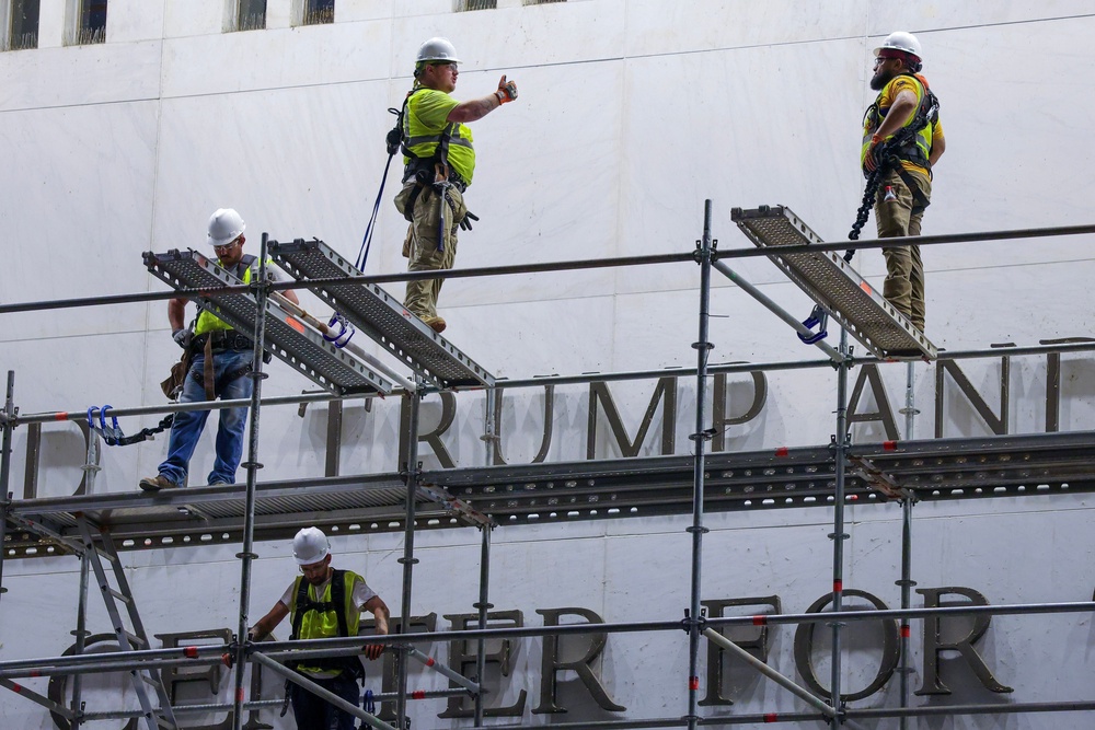 Construction crews building scaffolding outside The Kennedy Center on June 13, 2026 (Getty Images)