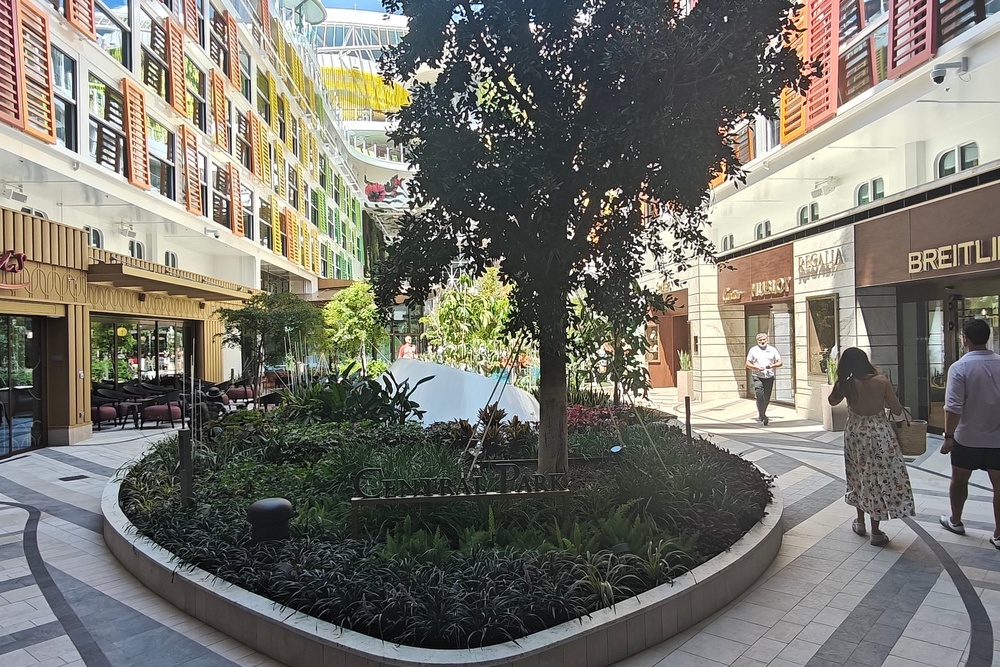 Central Park provides a calm oasis aboard Legend of the Seas (Marc Shoffman)