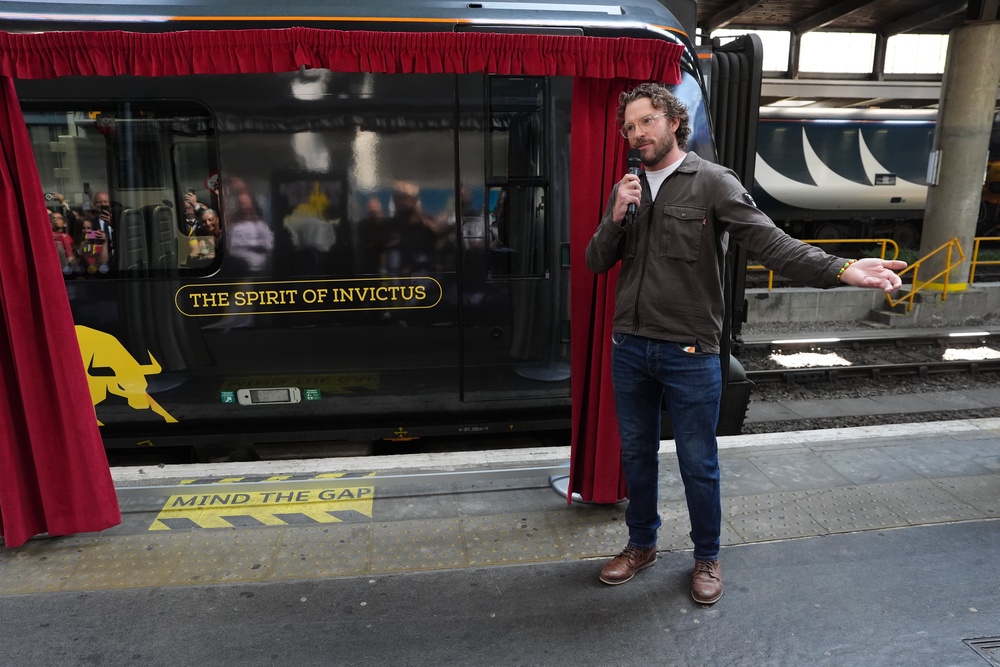 The Spirit of Invictus train is unveiled by JJ Chalmers (Jonathan Brady/PA) (PA Wire)