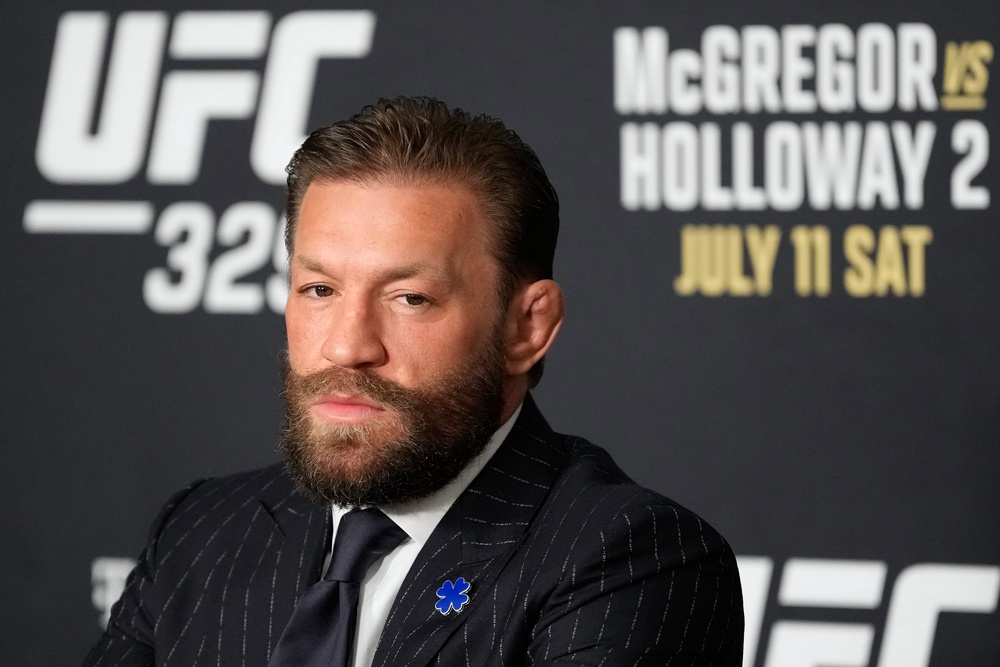 Image from: McGregor vs Holloway LIVE: Irishman and rival make weight before controversial UFC 329 fight