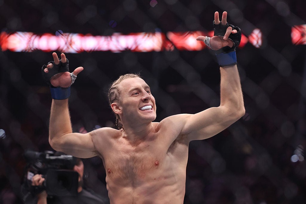 Image from: McGregor vs Holloway LIVE: Irishman and rival make weight before controversial UFC 329 fight