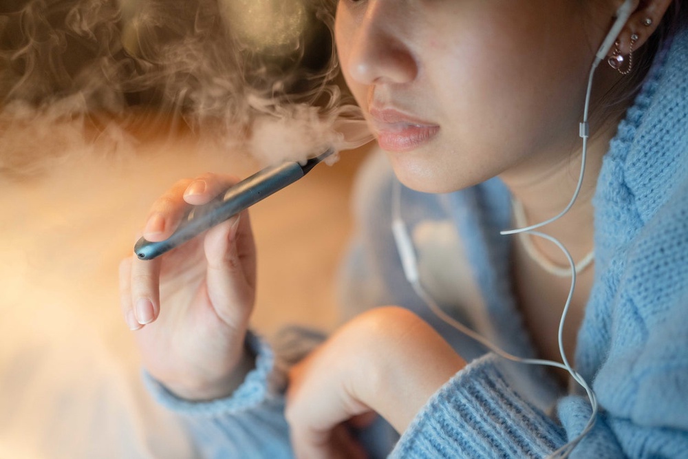 Figures suggest that almost one in five (19 per cent) 11 to 17-year-olds in Britain have tried vaping (Getty/iStock)