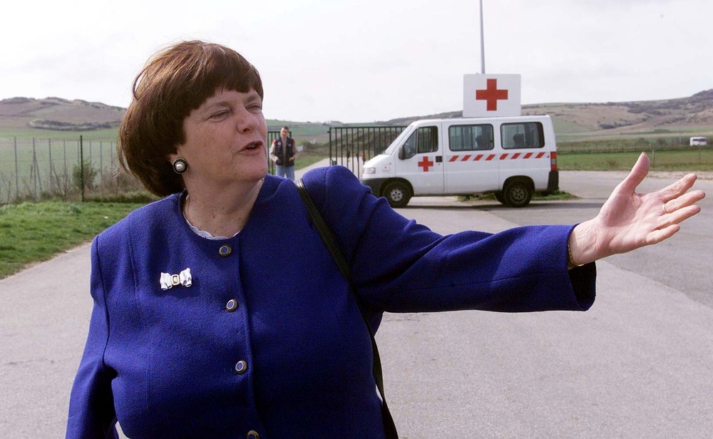 Ann Widdecombe highlights the asylum crisis on a visit to Calais, France in 2001 (PA Archive)