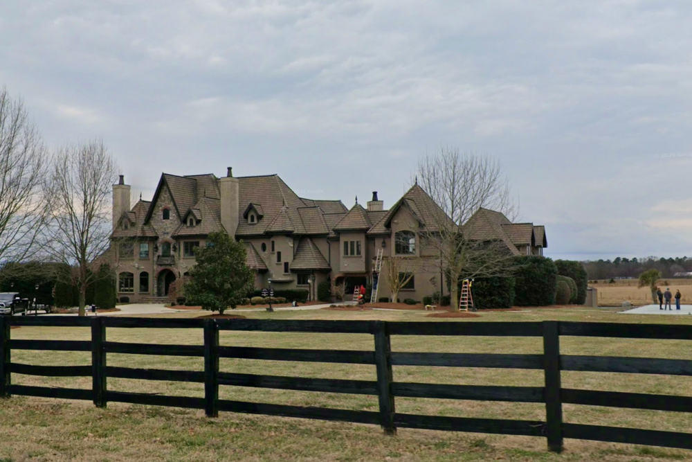 Lottman claimed that he was acquiring a glass ballroom for Champagne Manor, despite never buying one (Google Street View)