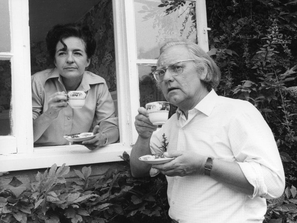 Greene with Norman Painting, who played her onscreen husband Phil Archer (BBC)