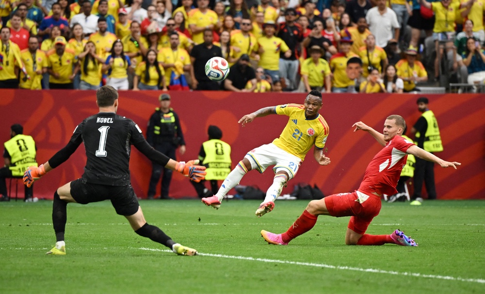 Jaminton Campaz missed a late chance to beat Switzerland before the match went to penalties (Reuters)