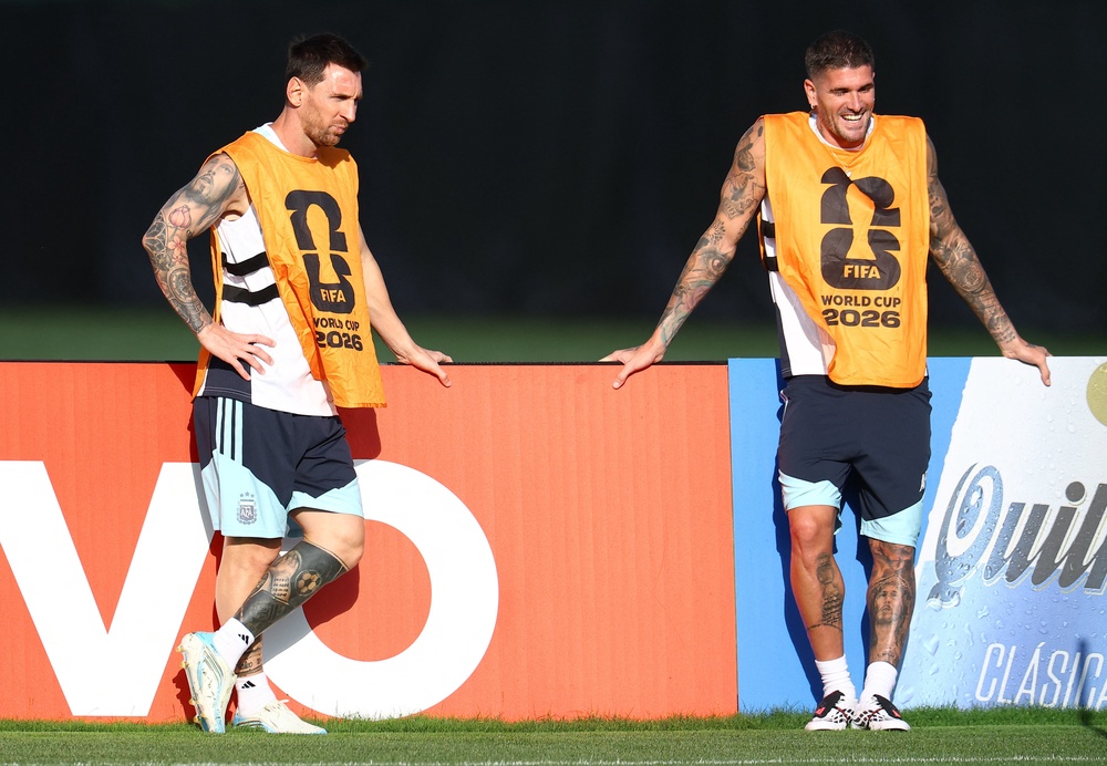Argentina's Lionel Messi and Rodrigo De Paul during training (Reuters)