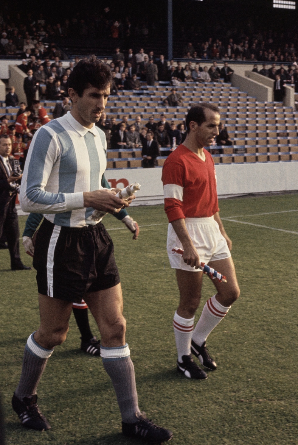 Antonio Rattin (left), captain of Argentina, and Switzerland captain René Brodmann at the 1966 World Cup (Getty)