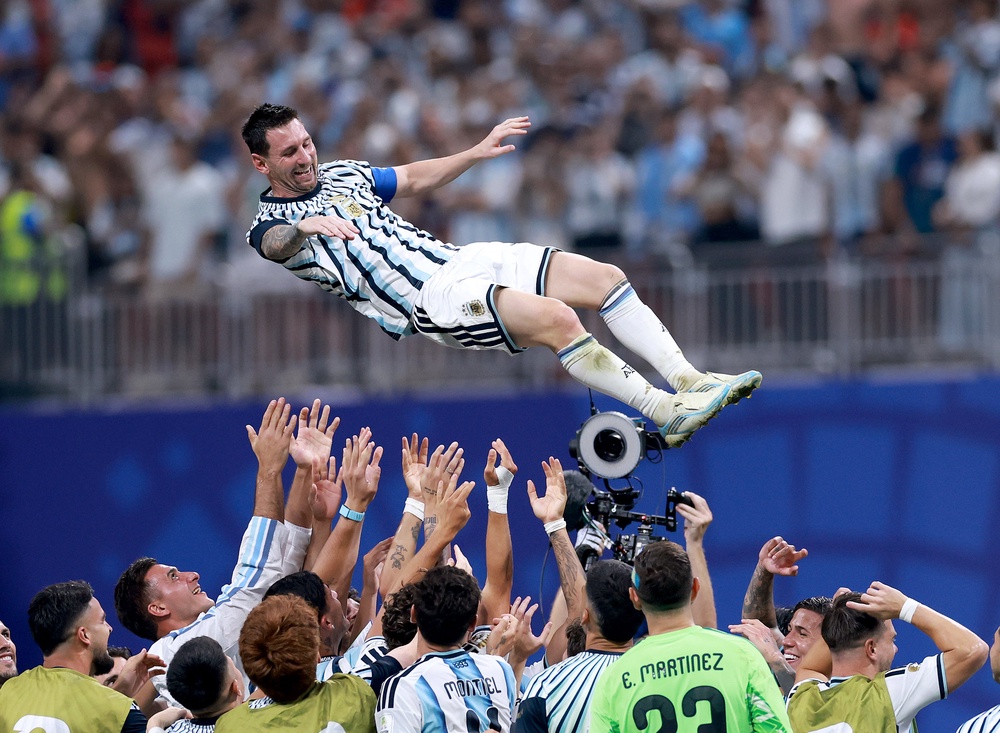 Lionel Messi #10 of Argentina celebrates the 3-2 win over Egypt (Getty)
