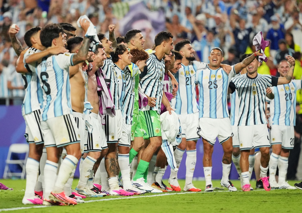 Image from: England vs Argentina LIVE: Fifa give green light for ‘lucky’ kit to be worn by South Americans in World Cup semi-final