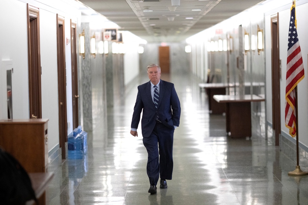 Image from: Lindsey Graham funeral updates: Trump again shares senator’s phone number as president remembers a ‘tough cookie’