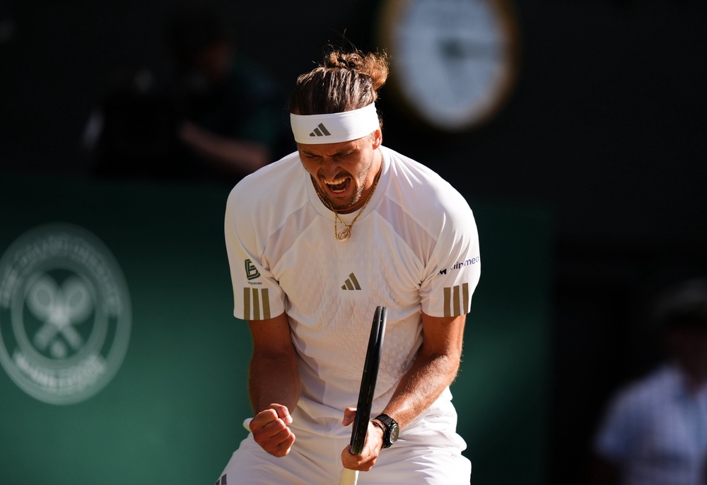 Alexander Zverev celebrates winning the first set (Mike Egerton/PA) (PA Wire)