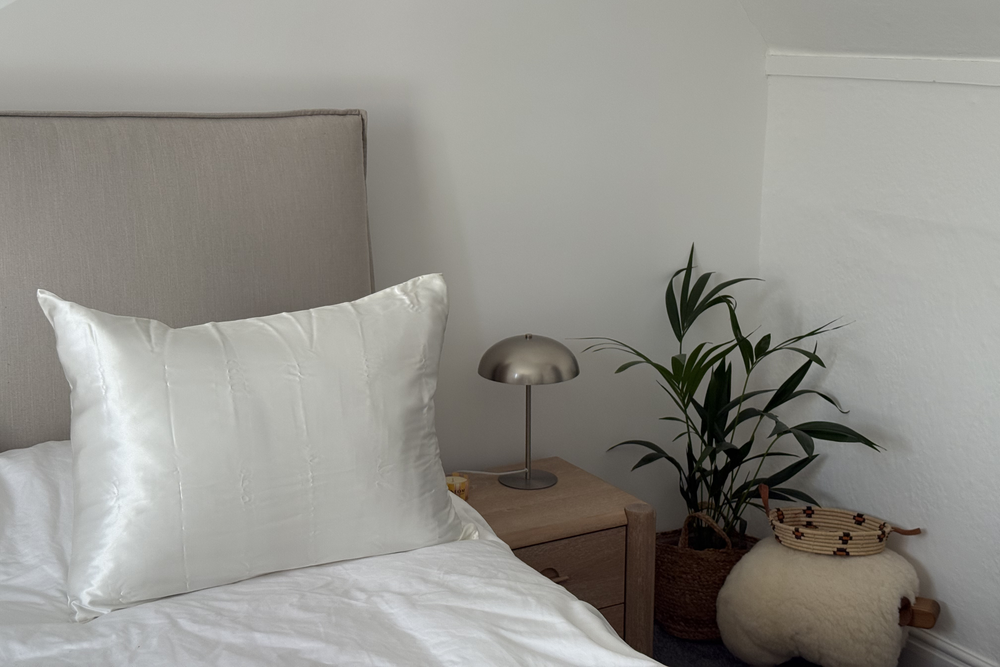 After straightening my hair the night before, my strands looked smooth with a touch of movement following a night sleeping on the Bedelite pillowcase (The Independent)